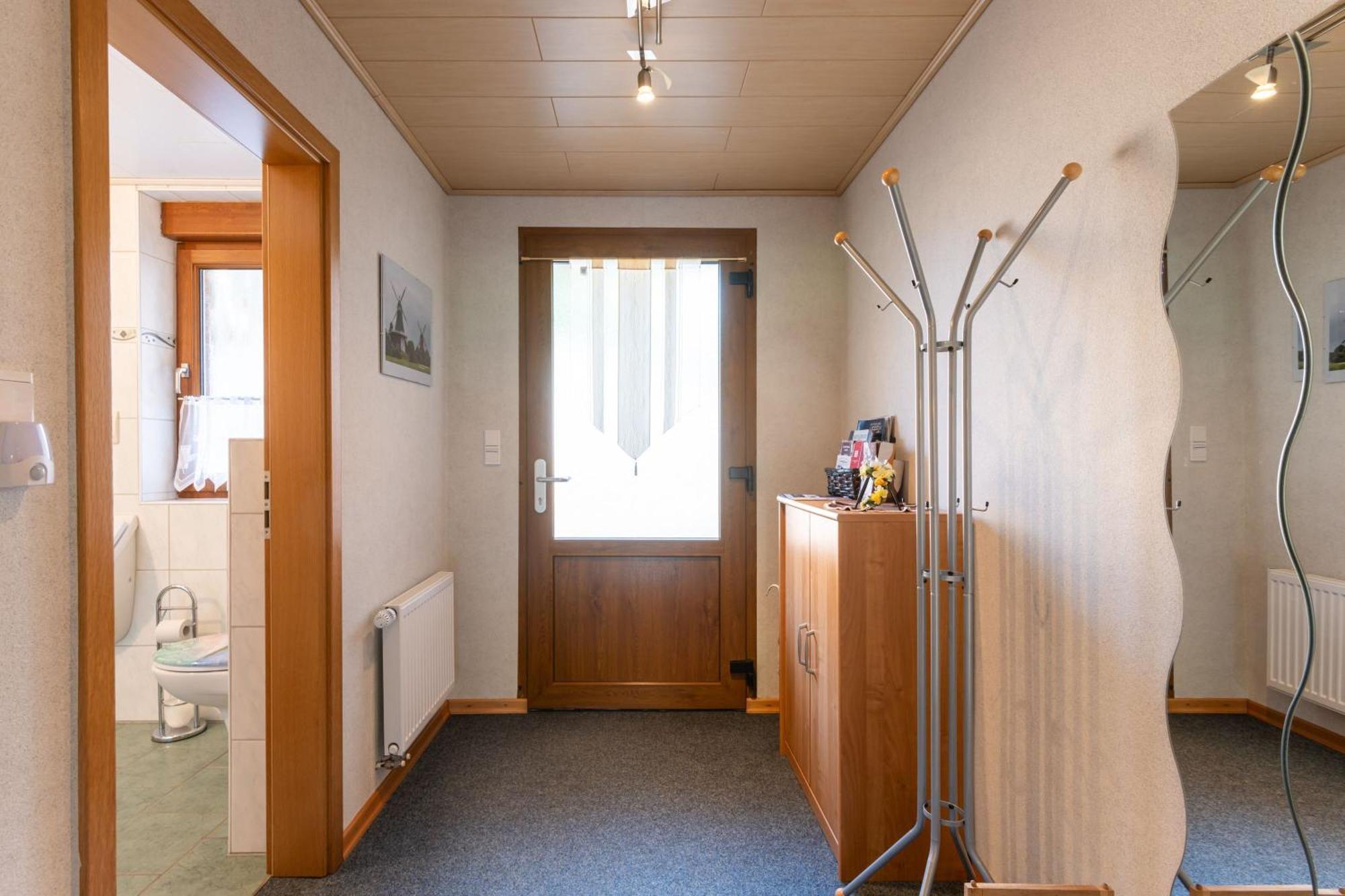 Ferienwohnung Meyer, 35176 Schwerinsdorf Экстерьер фото